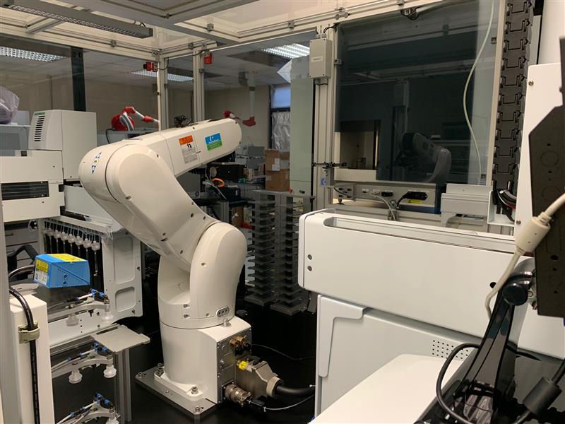 自動化微量盤操作平台